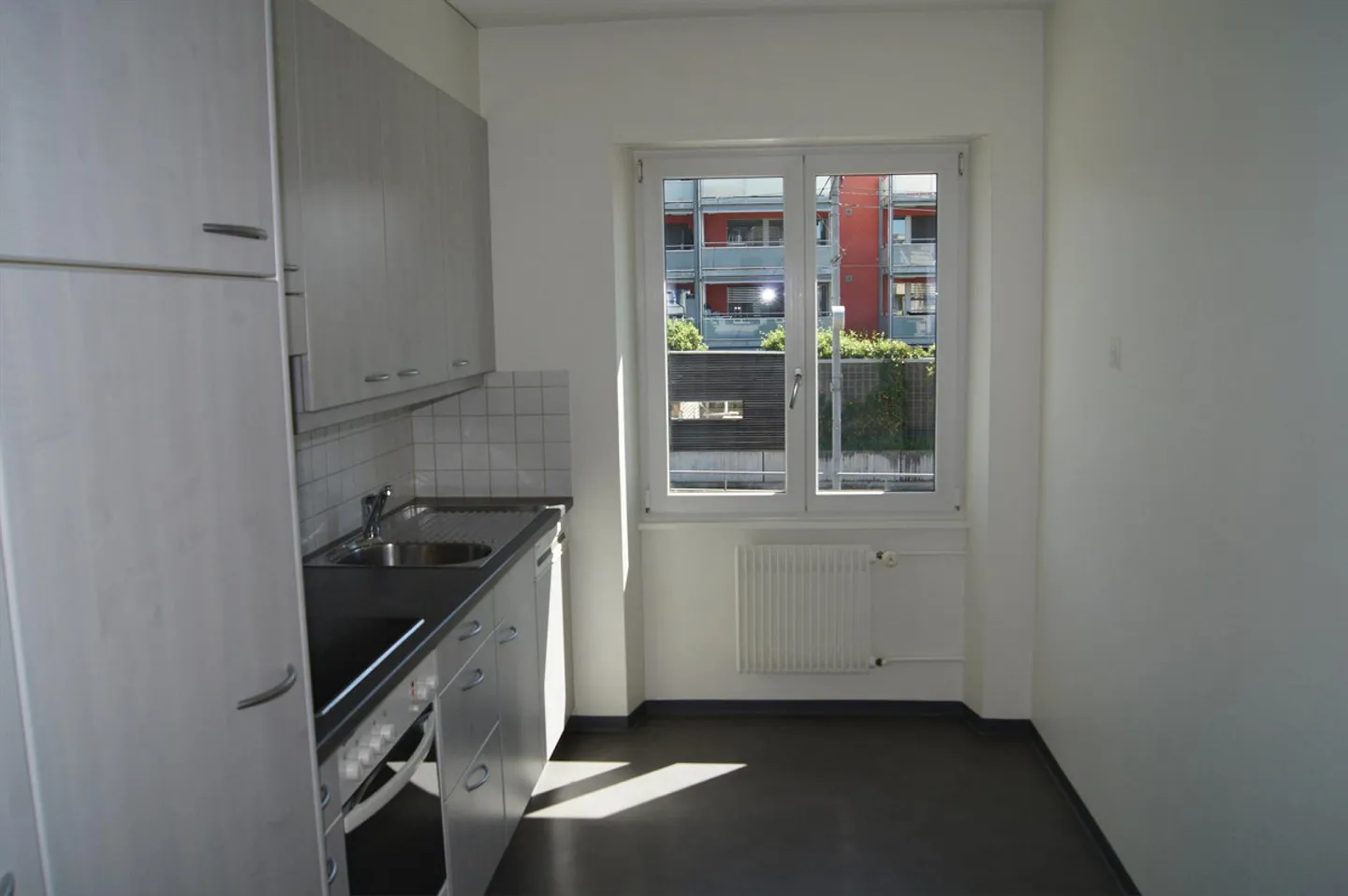 Casa plurifamiliare, abitazione e commercio - Foto 13 di 22