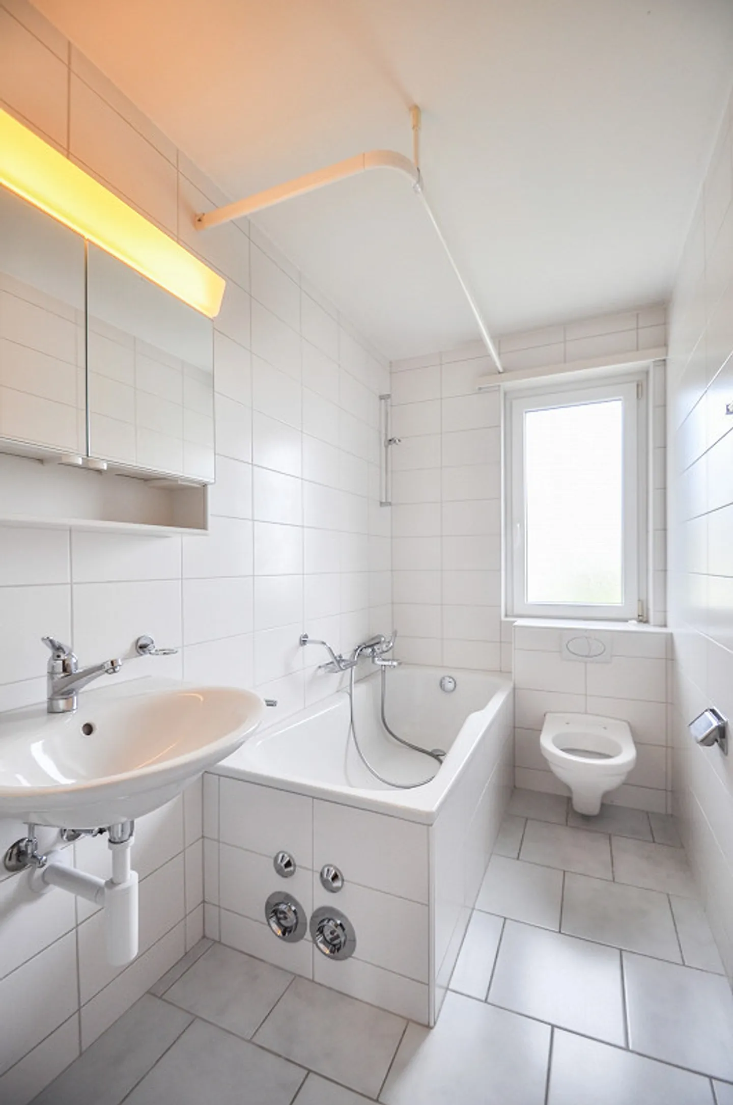 Appartamento di 4 stanze situato in un luogo tranquillo nel verde - Foto 5 di 12