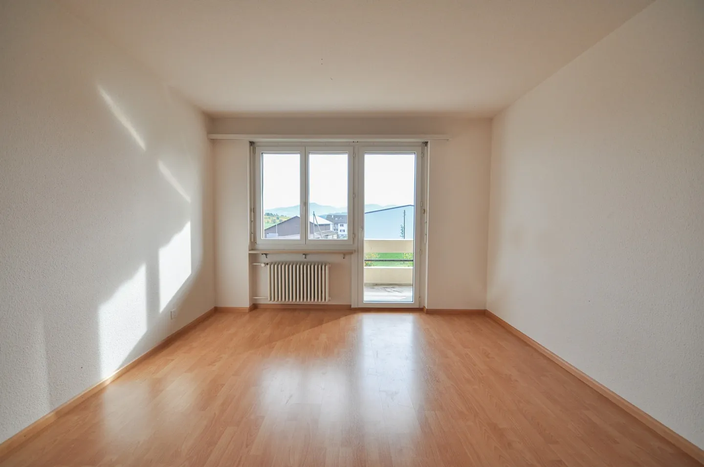 Appartamento di 4 stanze situato in un luogo tranquillo nel verde - Foto 7 di 12