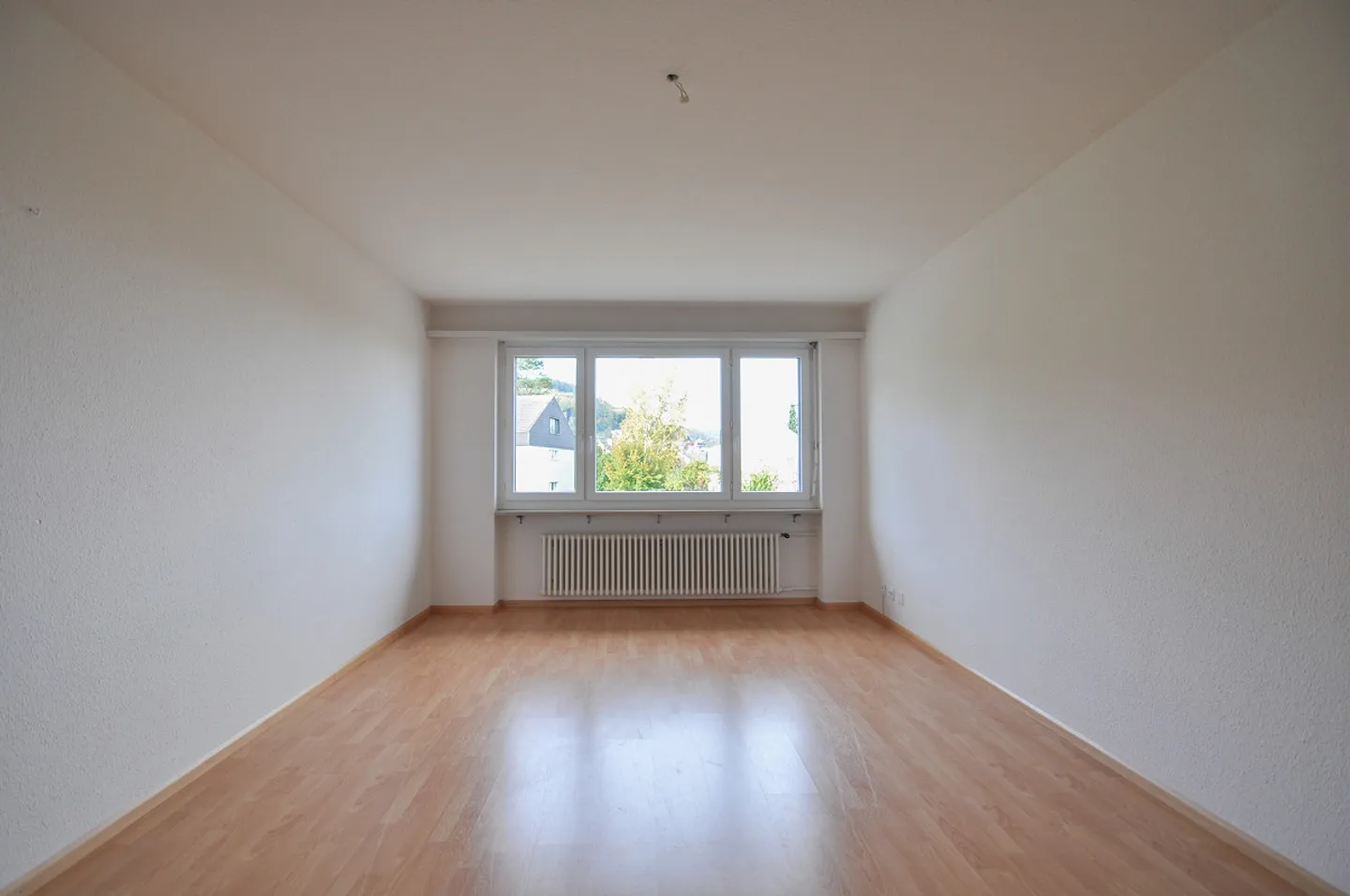 Appartamento di 4 stanze situato in un luogo tranquillo nel verde - Foto 10 di 12