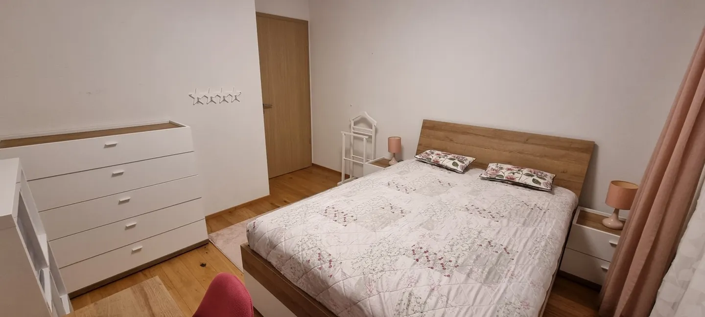 Modern 3.5-room furnished apartment with balcony - Photo 7 of 10