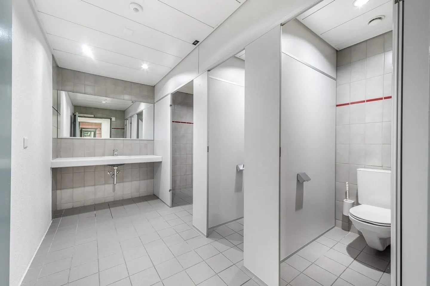 Modernes Büro in Dübendorf - Foto 8 von 12