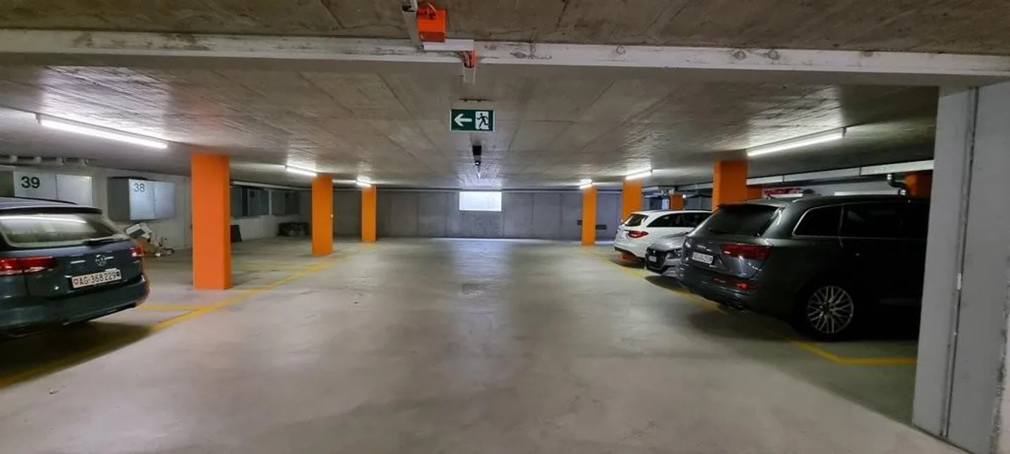 Vous cherchez un emplacement pour moto ? - Photo 3 sur 3