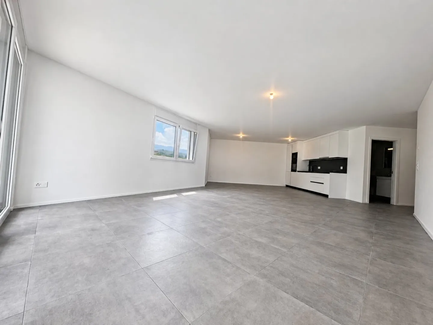 New 2.5-room apartment on the 1st floor in Farvagny - Photo 2 of 9