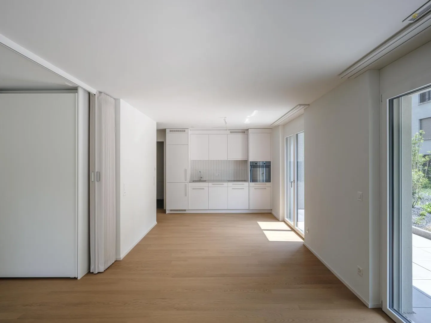 Appartement moderne avec jardin à Zurich - Photo 2 sur 8