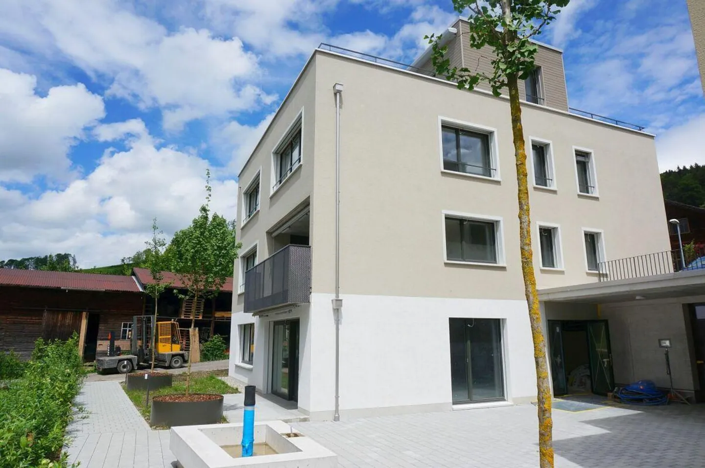 Nuova costruzione: Edificio residenziale/commerciale - Casa multigenerazionale (Minergie-P) - Foto 2 di 12