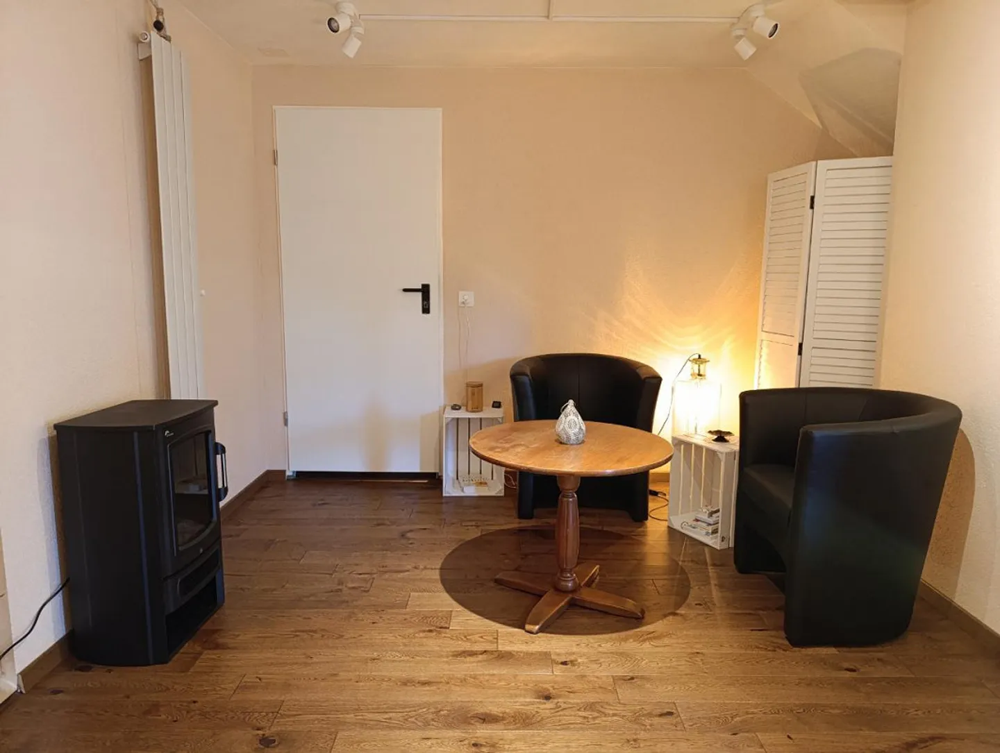 Detached house with natural garden & photovoltaic system - Photo 8 of 28