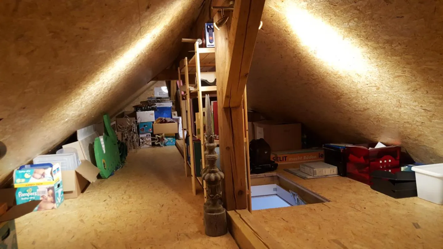 Detached house with natural garden & photovoltaic system - Photo 15 of 28