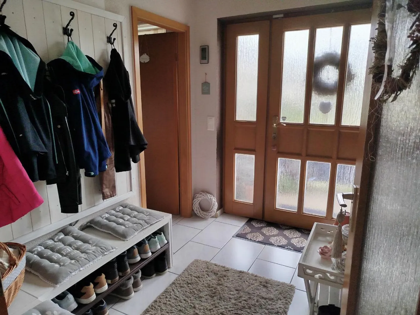 Detached house with natural garden & photovoltaic system - Photo 12 of 28