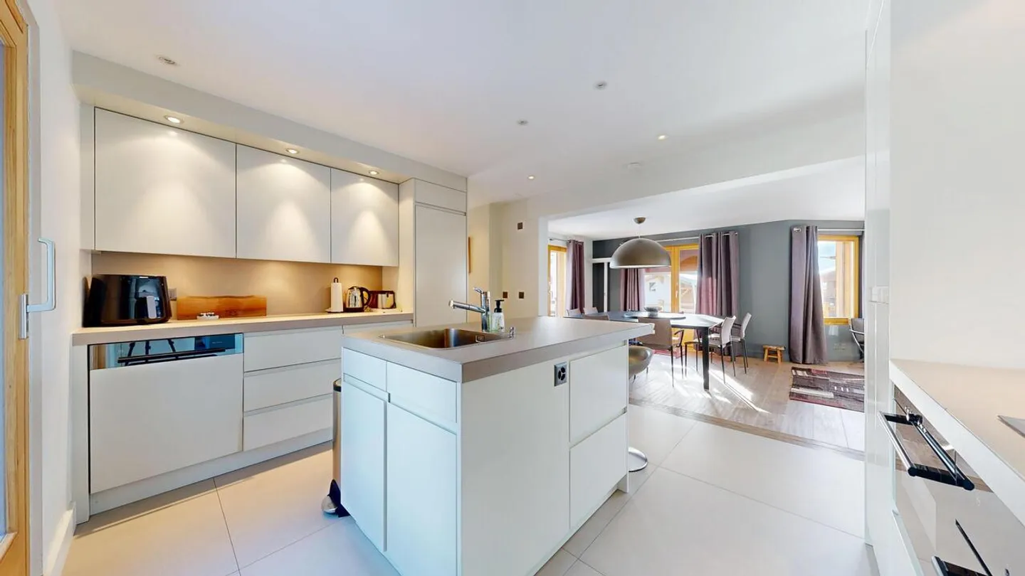 CHALET 8 STANZE NEL CENTRO DI VERBIER CON 1 APPARTAMENTO INDIPENDENTE - Foto 6 di 44