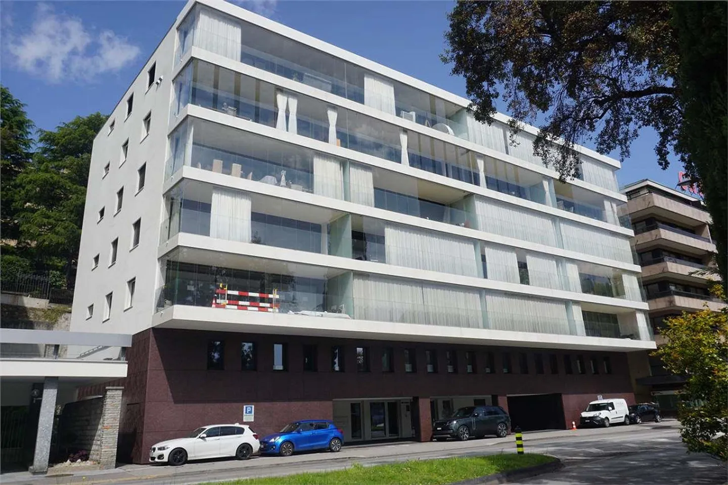 Appartement élégant de 3,5 pièces avec vue sur le lac - Photo 1 sur 13