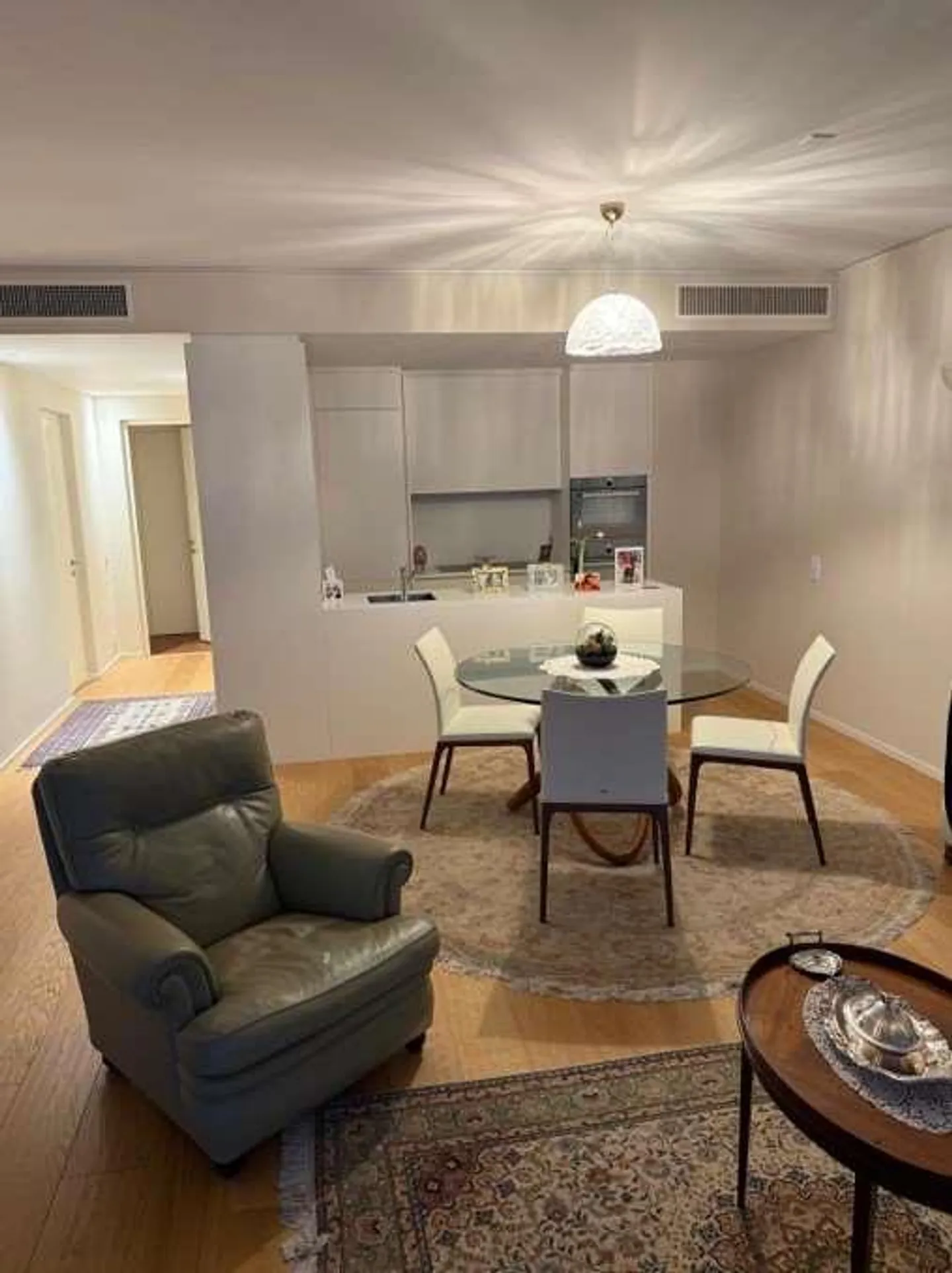 Appartement élégant de 3,5 pièces avec vue sur le lac - Photo 6 sur 13