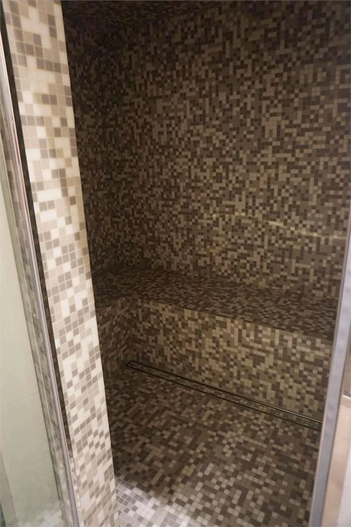 Appartement élégant de 3,5 pièces avec vue sur le lac - Photo 13 sur 13