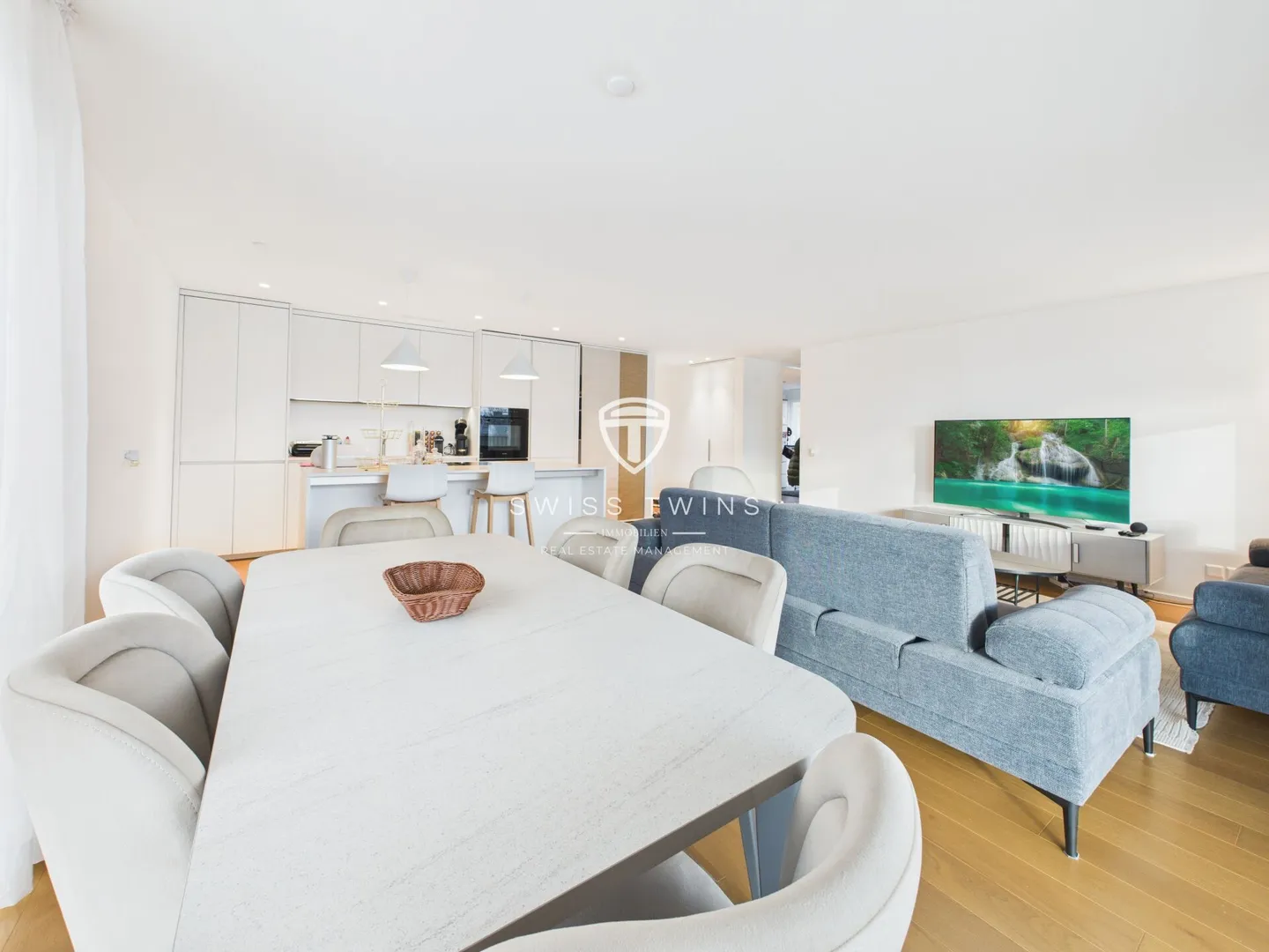 Moderne 3.5-Zimmer-Terrassenwohnung mit Garten - Wohnen auf höchstem Niveau in Adlikon b. Regensdorf - Foto 3 von 22