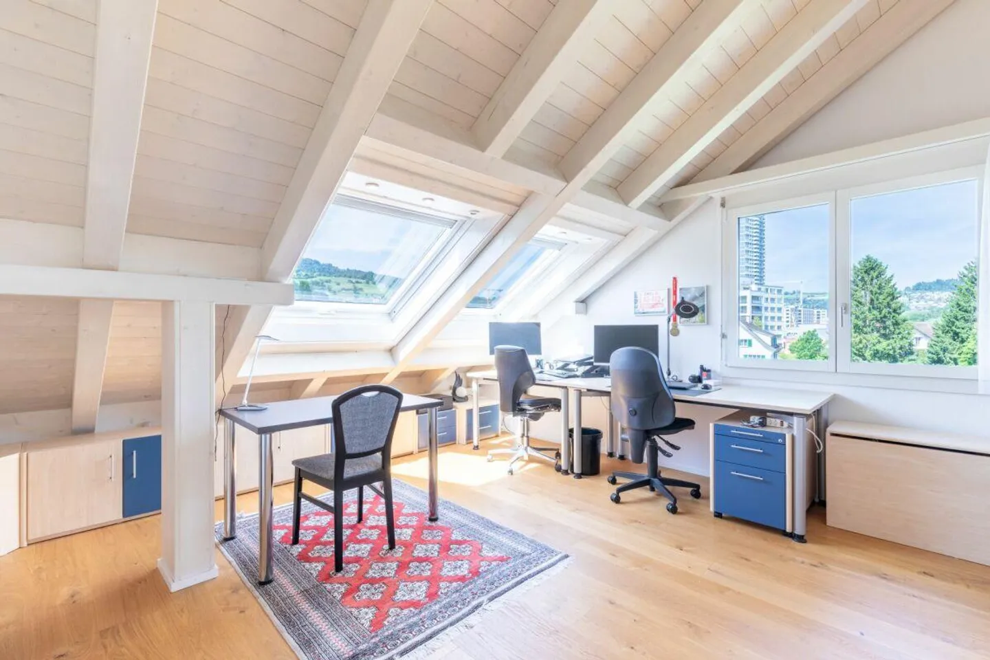 Brilliant attic apartment in a central location - Photo 5 of 8