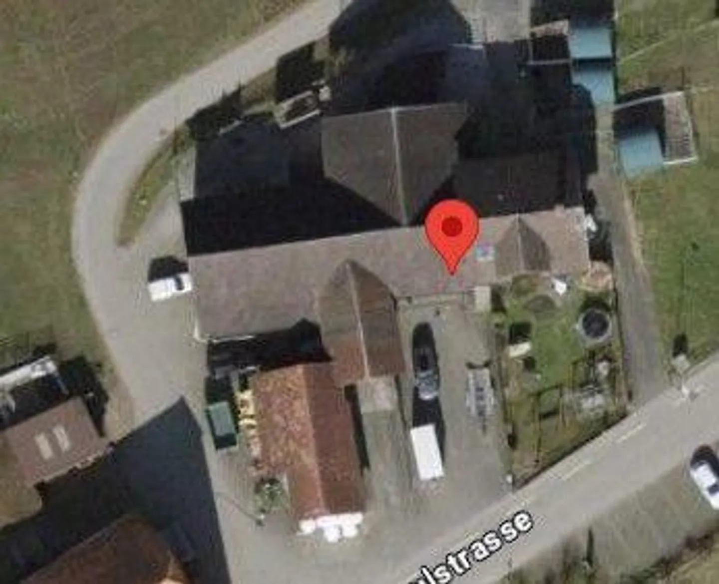 Proprietà residenziale con terreno - Foto 1 di 13