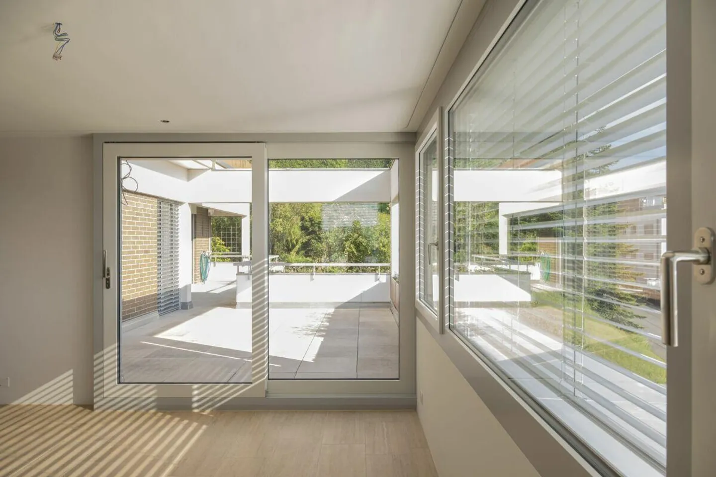 Appartamento esclusivo con terrazza e vista lago - Foto 7 di 8