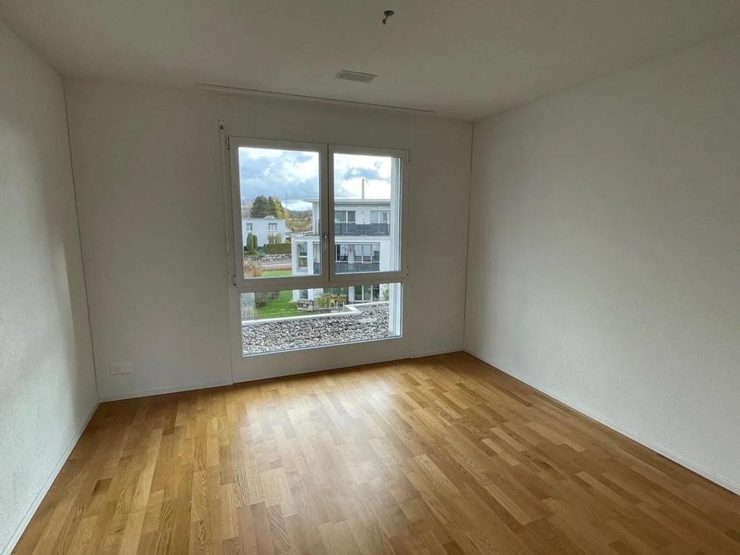 Beau logement à Studen - Photo 6 sur 8