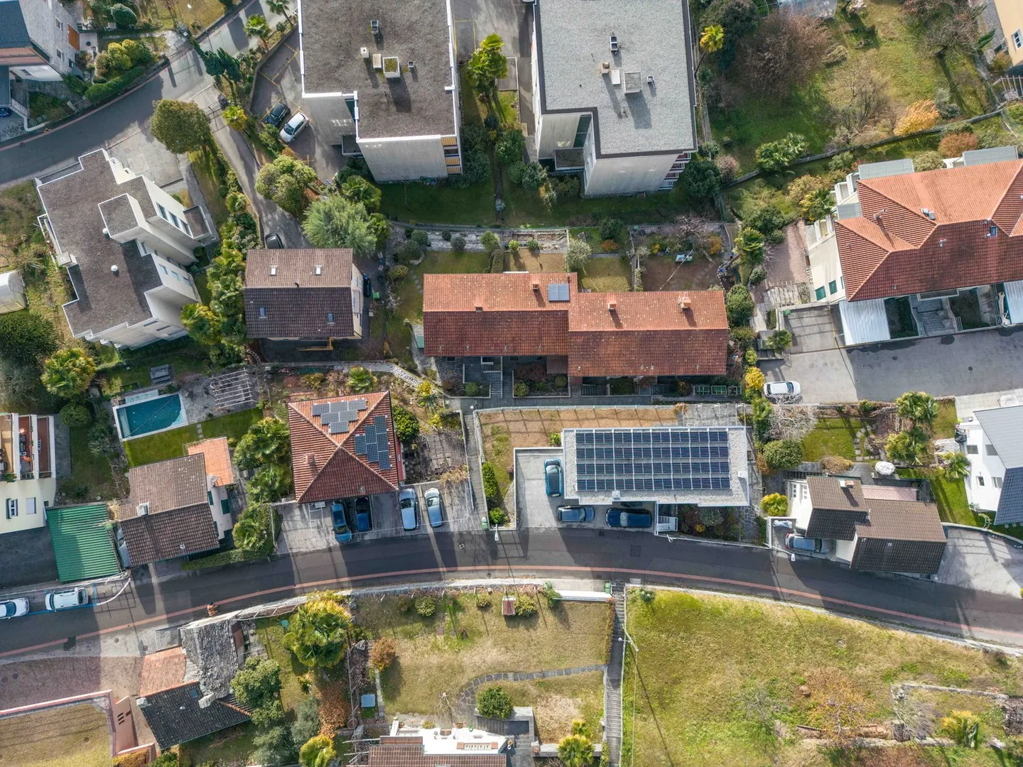 MINUSIO - FOR SALE TOWNHOUSE WITH PRIVATE GARDEN 4.5 ROOMS - Photo 4 of 13