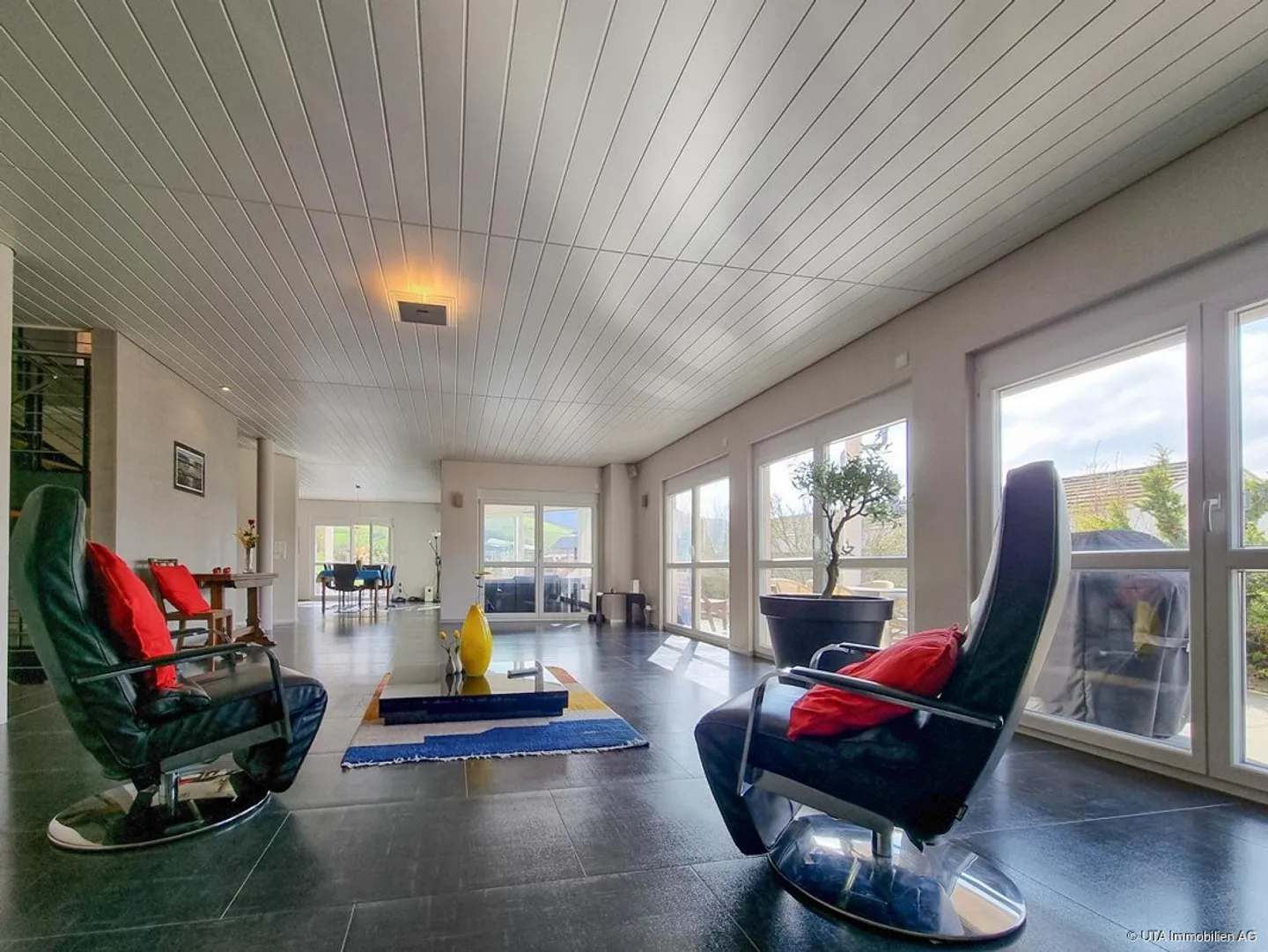 Propriété luxueuse avec de nombreux extras et une vue imprenable - Photo 2 sur 12