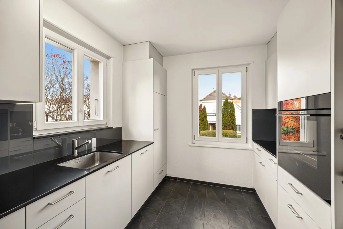 VILLA BELLE ÉPOQUE NELLA MIGLIORE POSIZIONE DELLA BERN ELVENAU - Foto 4 di 13