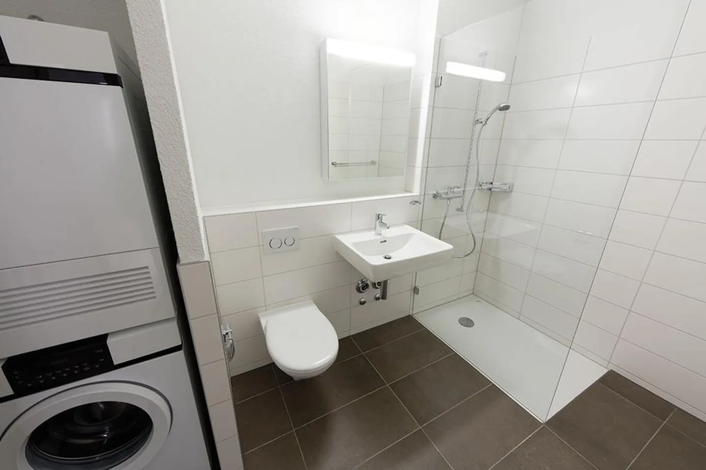 MODERN LIVING NEAR PRATTELN STATION - Photo 3 of 7