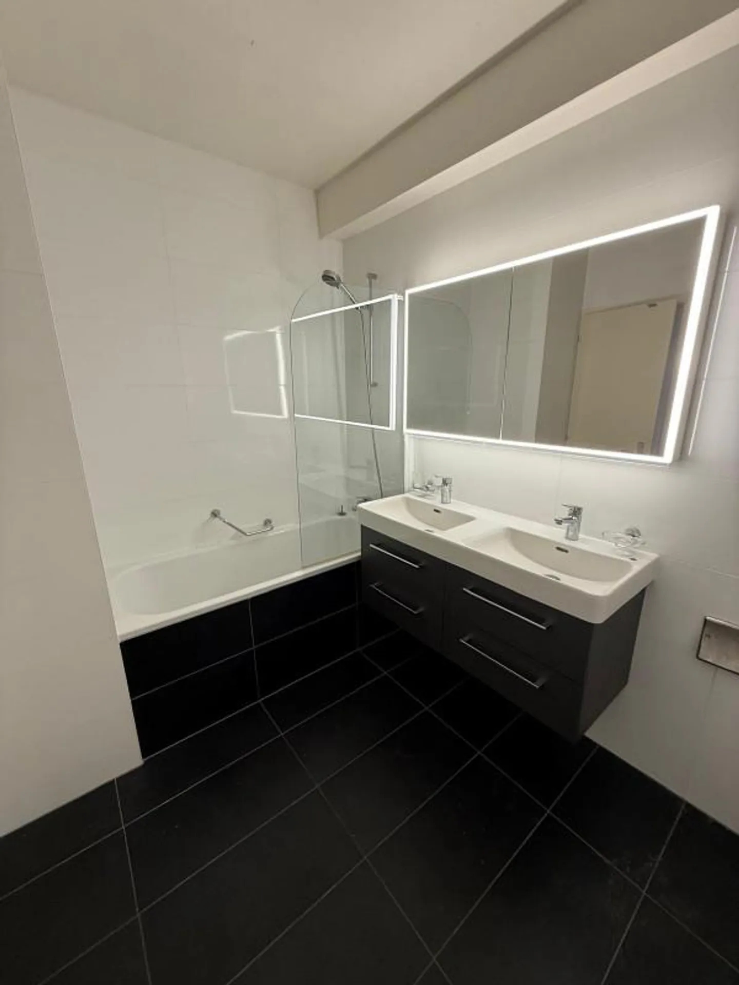 Beeindruckendes Penthouse mit Terrasse - Foto 4 von 8