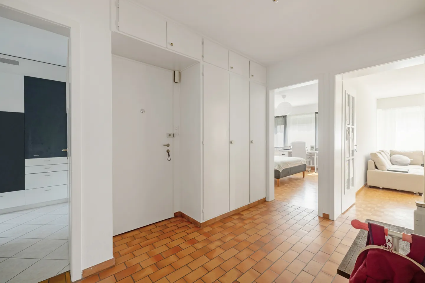 4 Room Apartment in Allschwil with Two Balconies - Photo 2 of 19