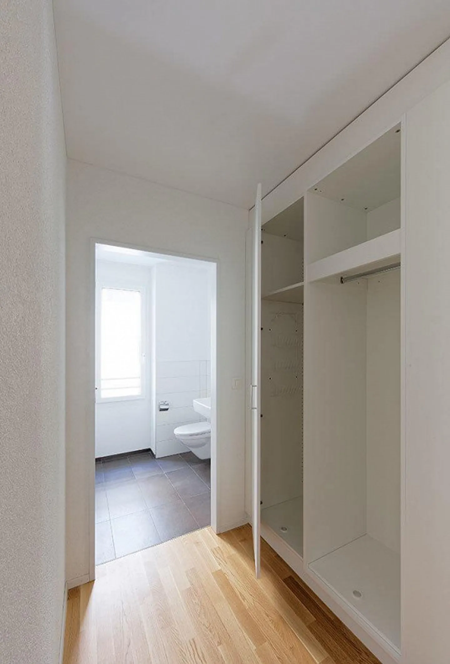 MODERN LIVING NEAR PRATTELN STATION - Photo 7 of 7