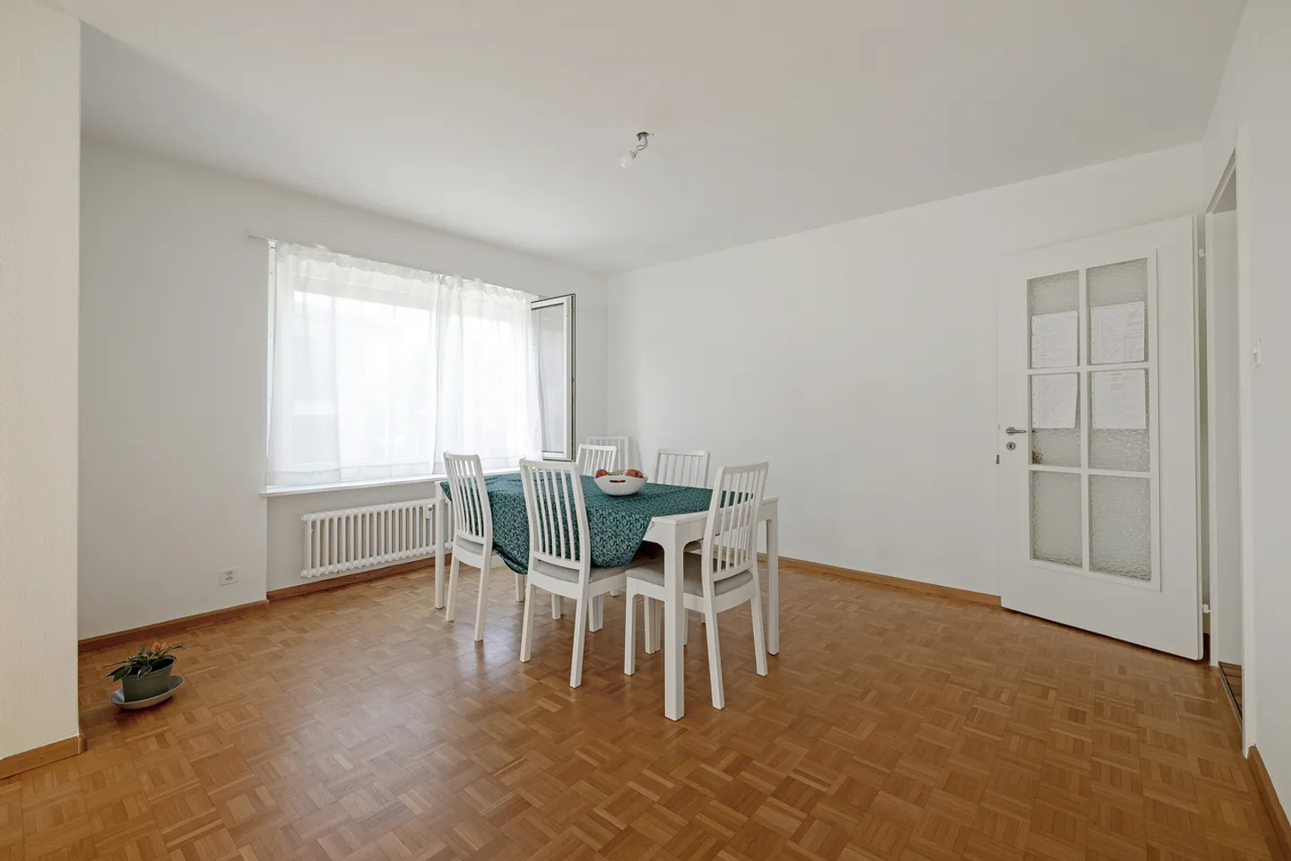 4 Room Apartment in Allschwil with Two Balconies - Photo 9 of 19