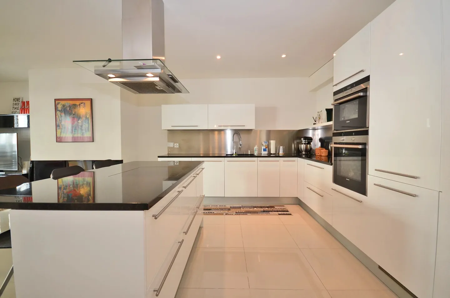 5.5-room apartment in the city center - Photo 3 of 7