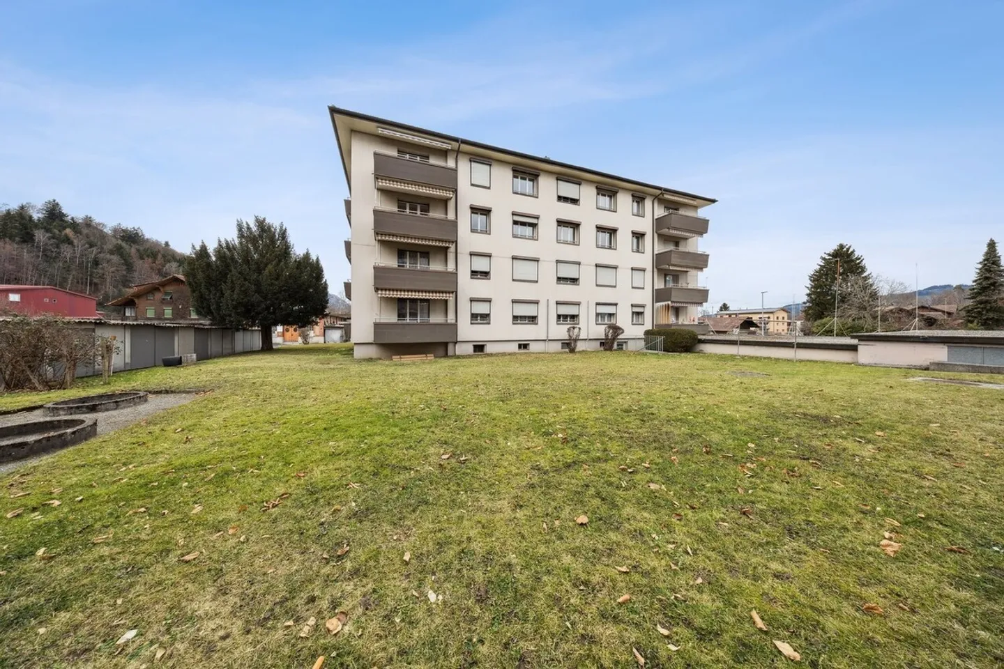 Appartamento confortevole con 4 stanze in affitto a Spiez - Foto 1 di 10