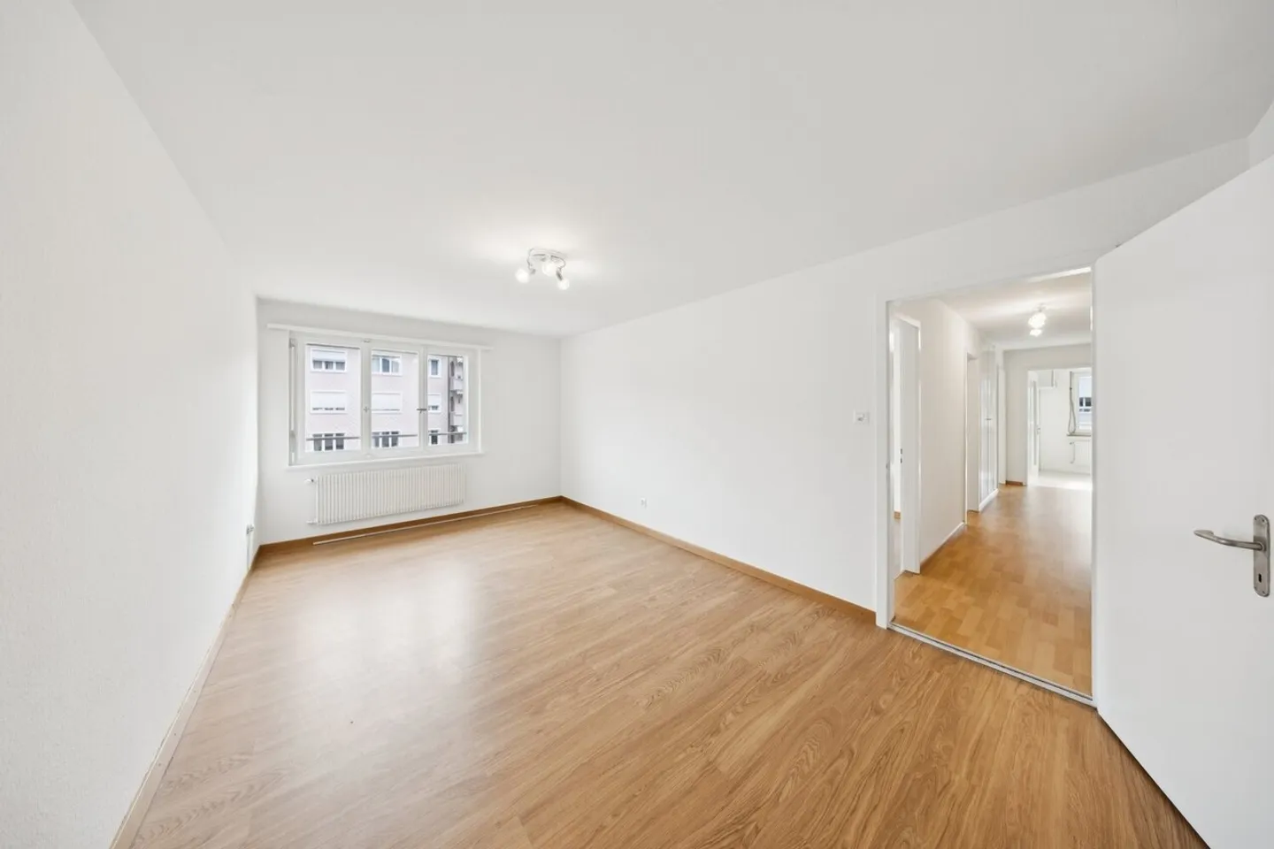 Appartamento confortevole con 4 stanze in affitto a Spiez - Foto 8 di 10