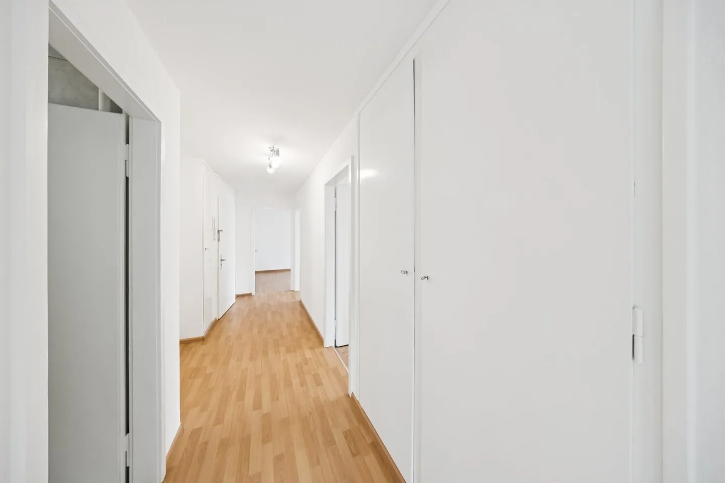 Appartamento confortevole con 4 stanze in affitto a Spiez - Foto 9 di 10