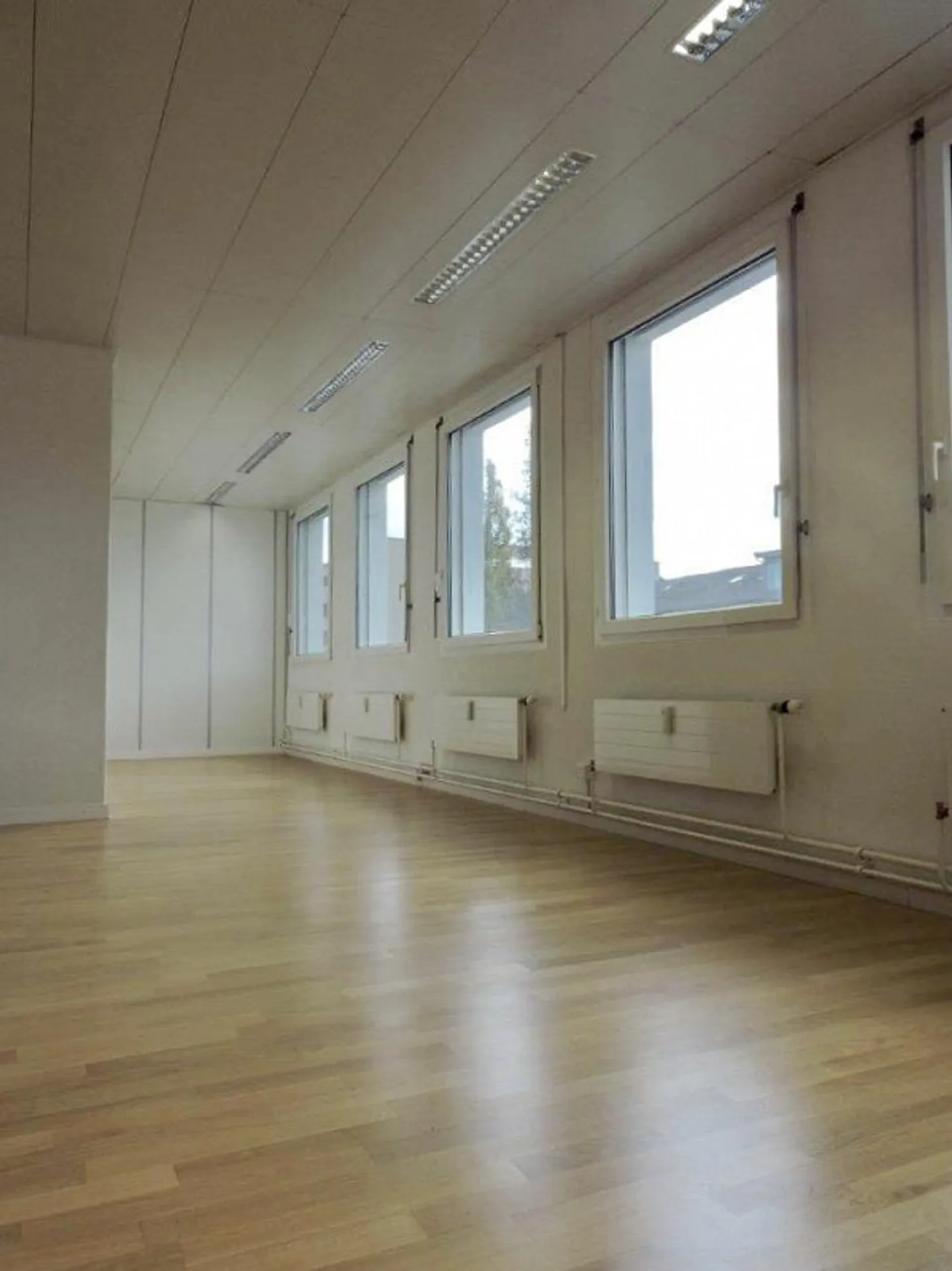 Spazio ufficio centrale in posizione privilegiata a Wettingen - Foto 4 di 4