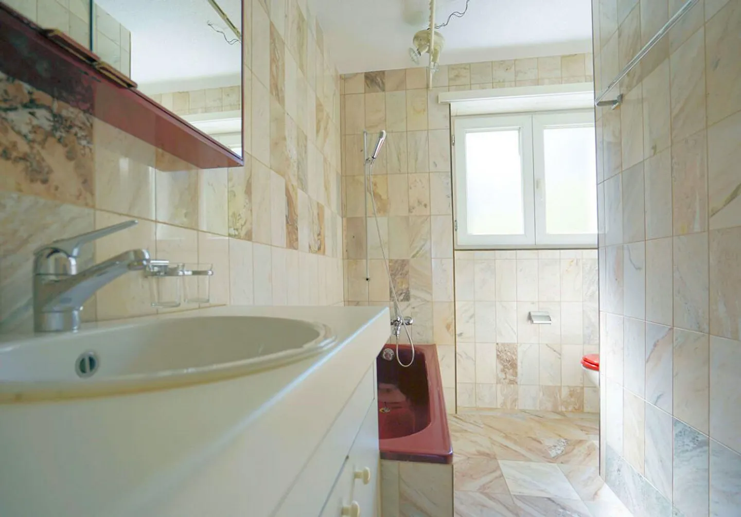 Charming 2.5-room apartment in a popular location! - Photo 7 of 8