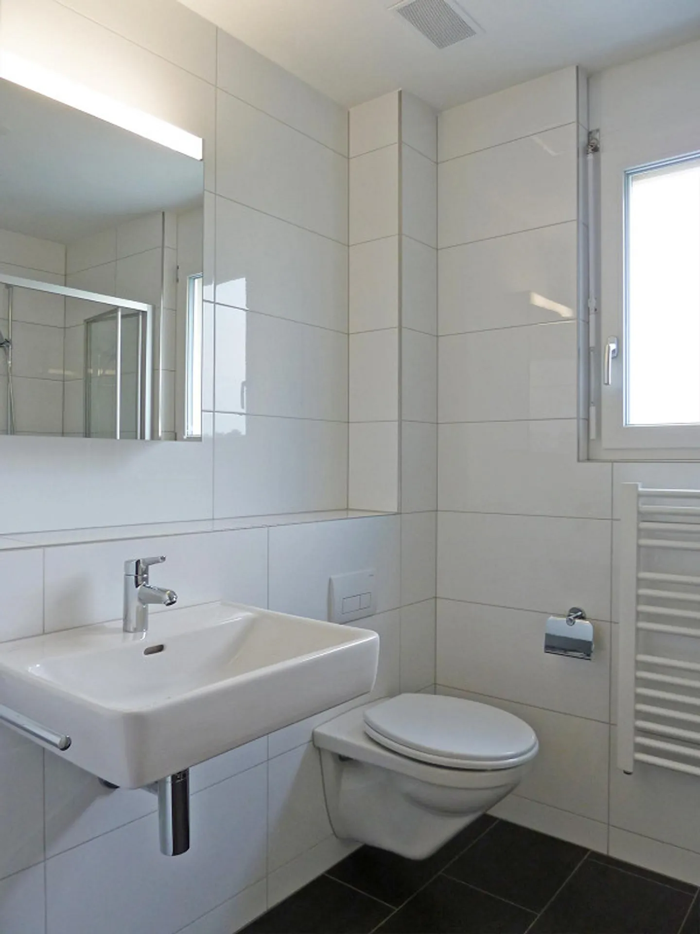 Appartement moderne de 4,5 pièces avec vue sur la nature - Photo 9 sur 10