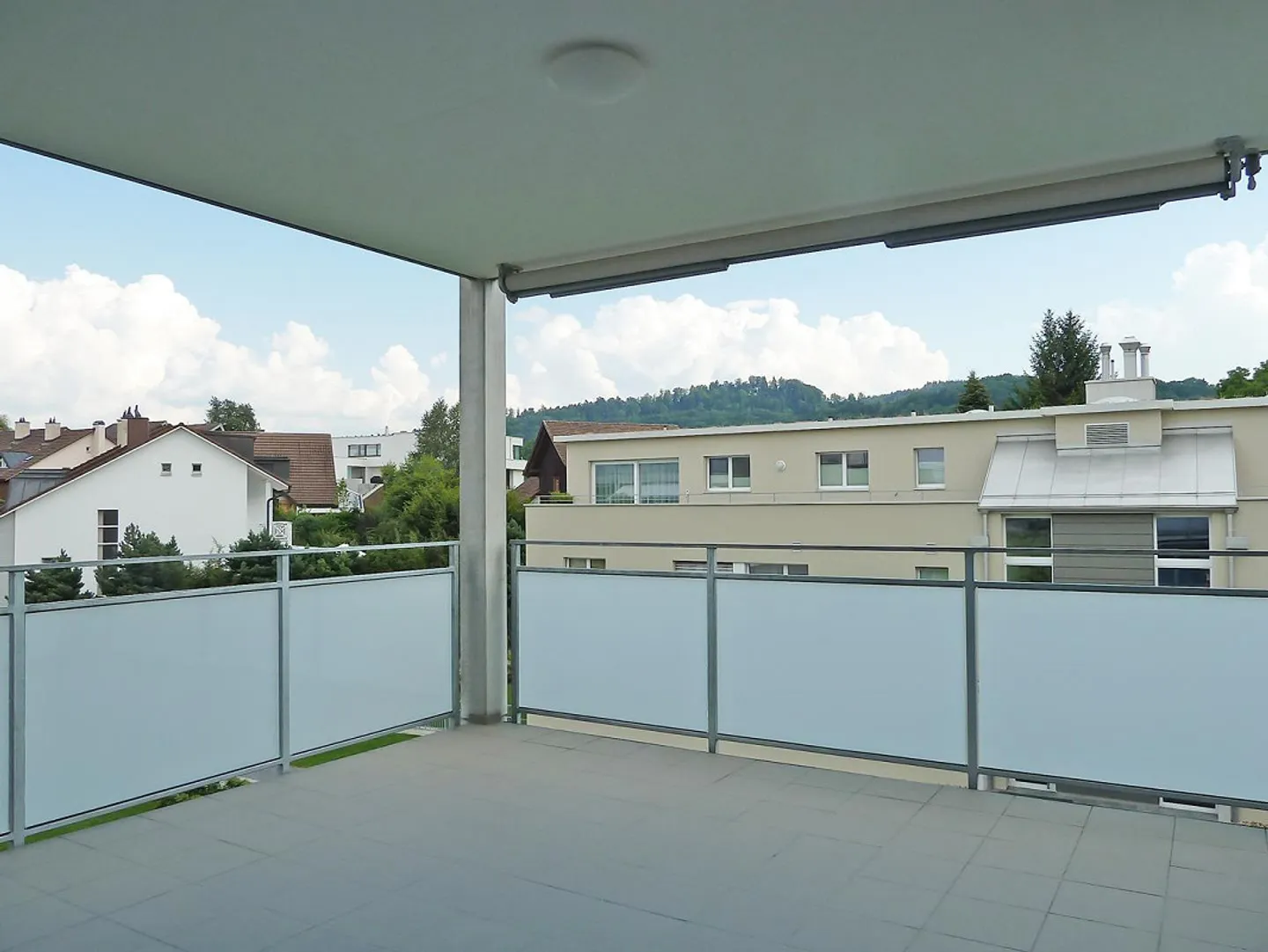 Appartement moderne de 4,5 pièces avec vue sur la nature - Photo 10 sur 10
