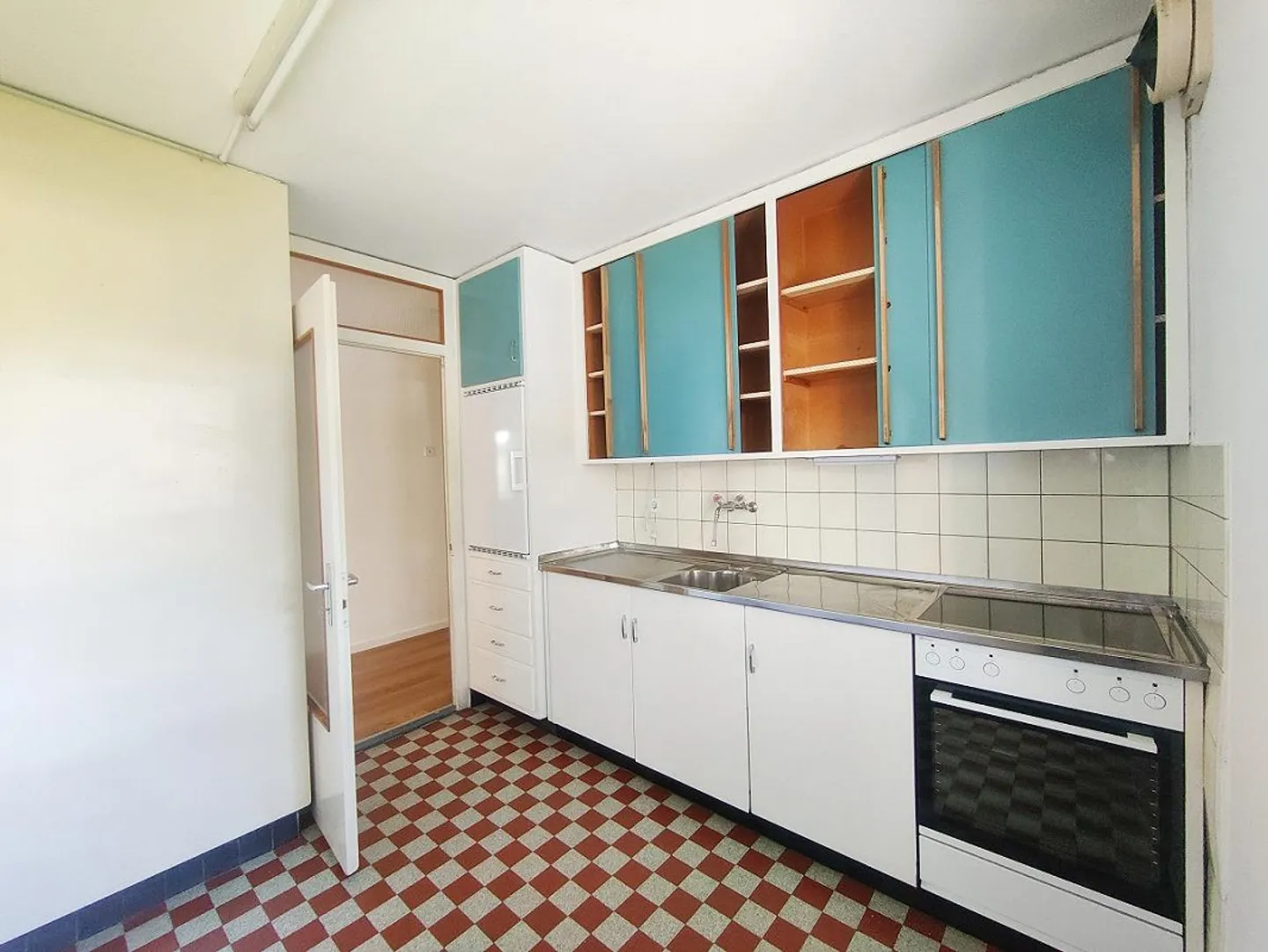 Ottimo appartamento di 4 stanze in una posizione tranquilla - Foto 6 di 11