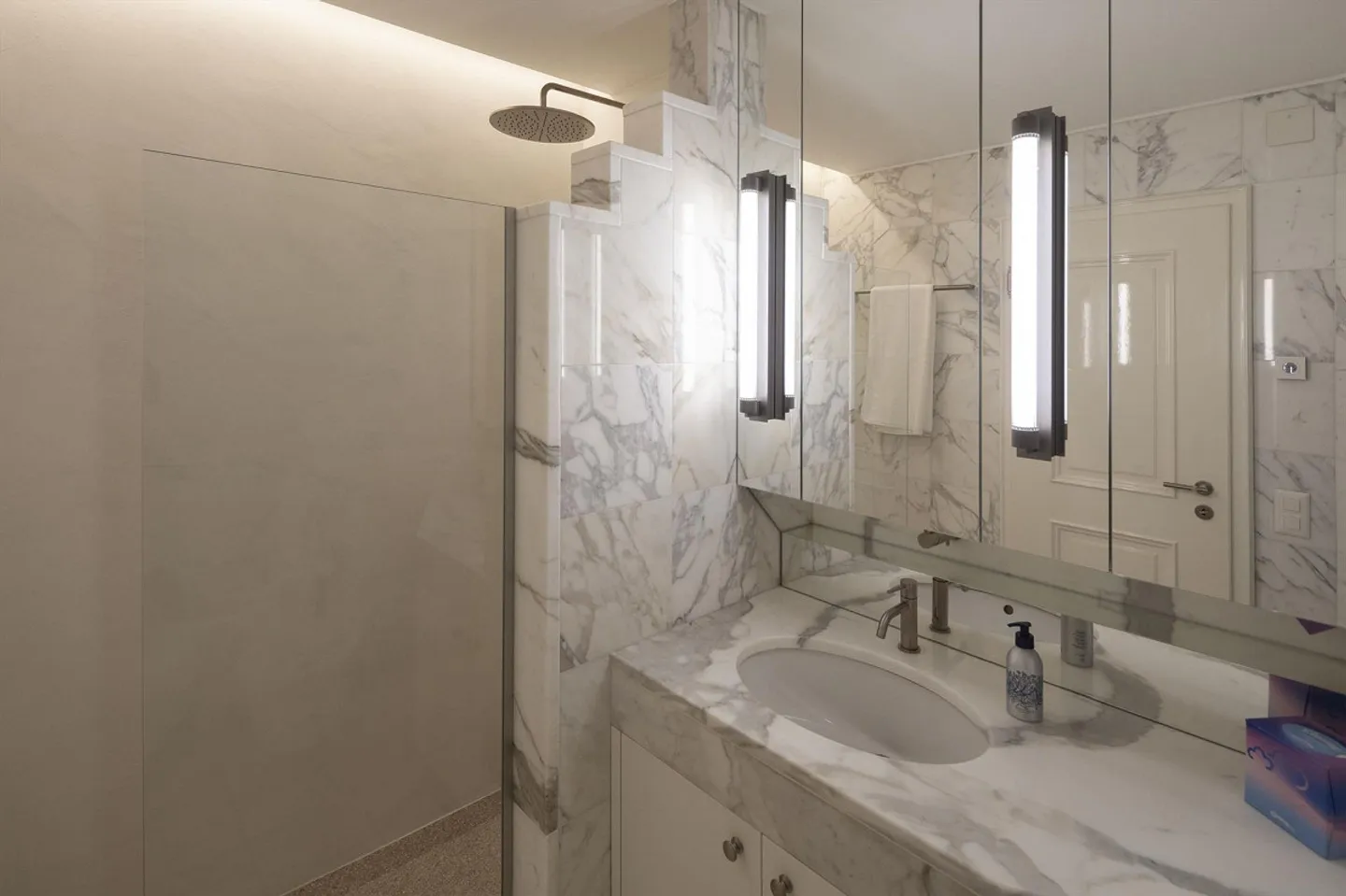 Five Star Holiday Apartment - Photo 9 of 11