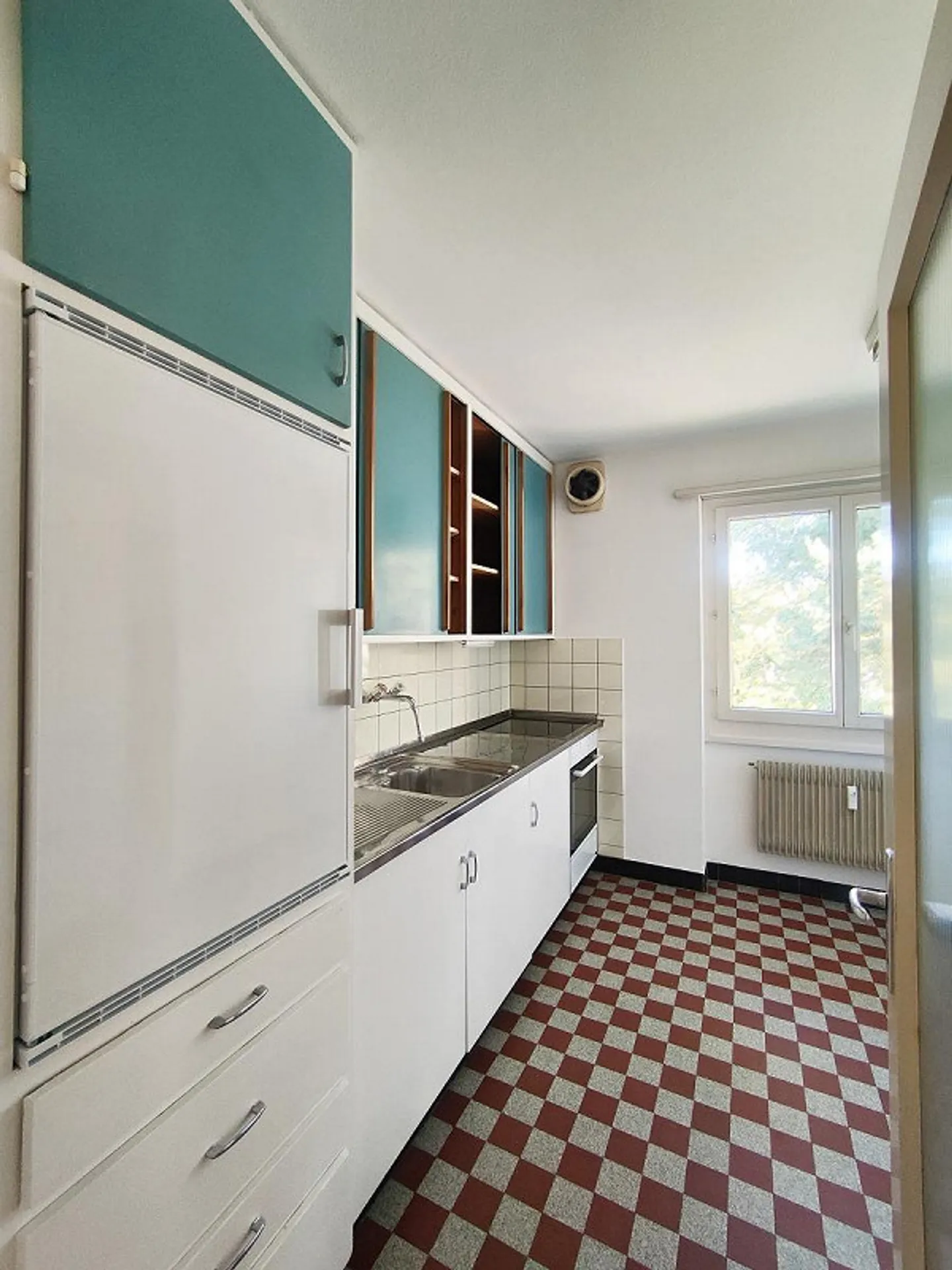 Ottimo appartamento di 4 stanze in una posizione tranquilla - Foto 7 di 11