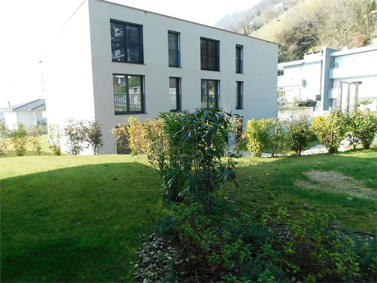 New 3.5-room apartment in Gordola with garden - Photo 10 of 13