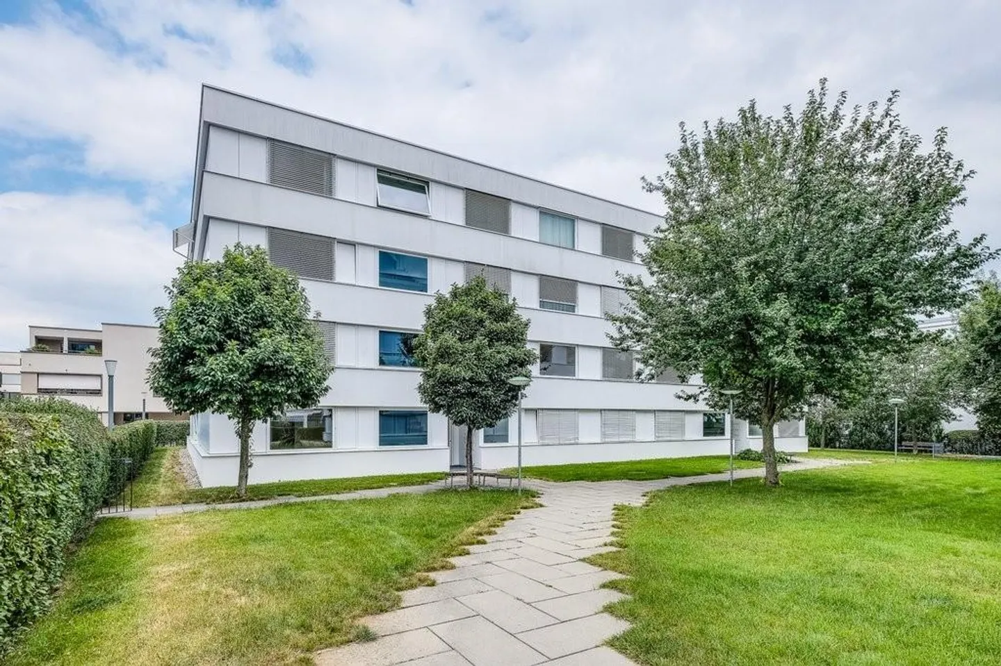 Moderne Wohnung in Reinach - Foto 2 von 10