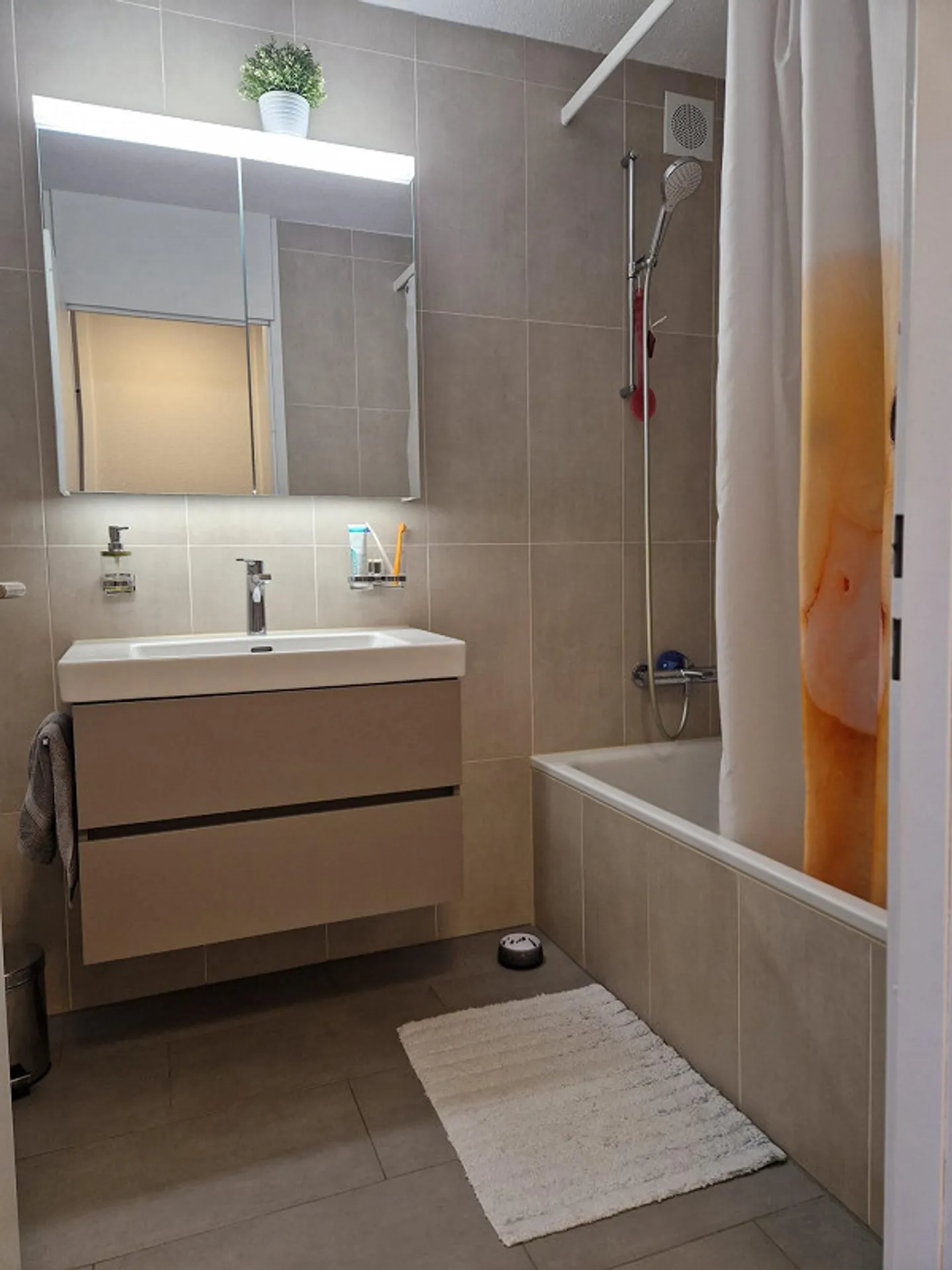 4.5 Zimmer Wohnung (2. Stock) in Vilters zu vermieten - Foto 5 von 10