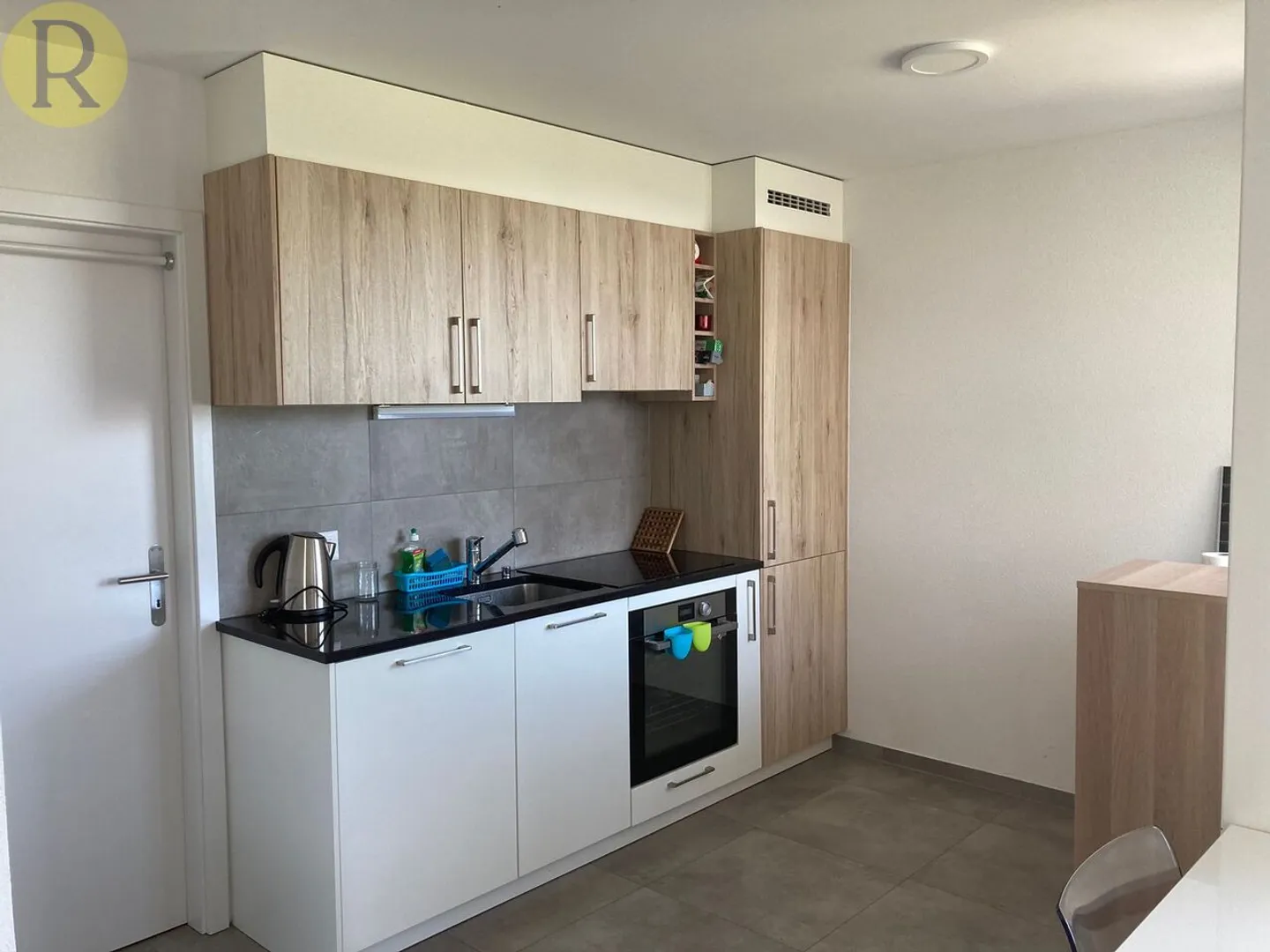 Bel appartement de 2,5 pièces avec jardin et loggia - Photo 2 sur 11