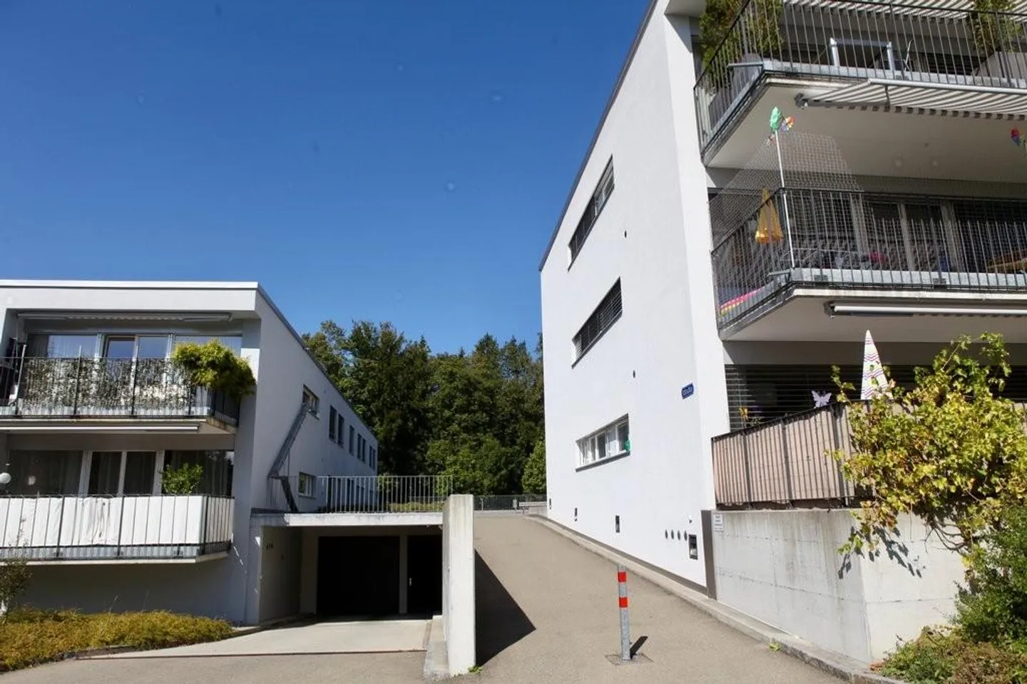 Ein trockener Platz für Ihr Motorrad! - Foto 1 von 1
