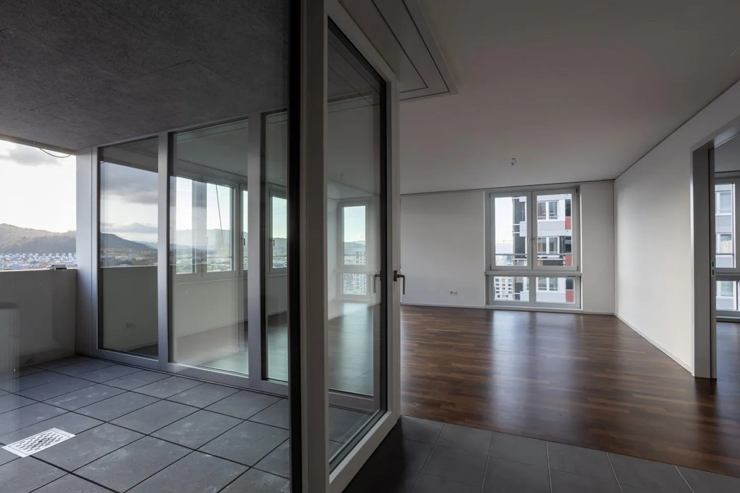 Ampio appartamento di 3,5 stanze 20.21 con vista esclusiva - Foto 11 di 15