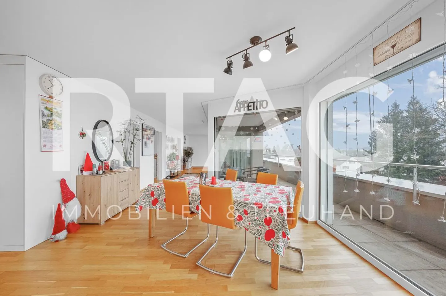 Appartement en attique de 3,5 pièces - Photo 1 sur 13