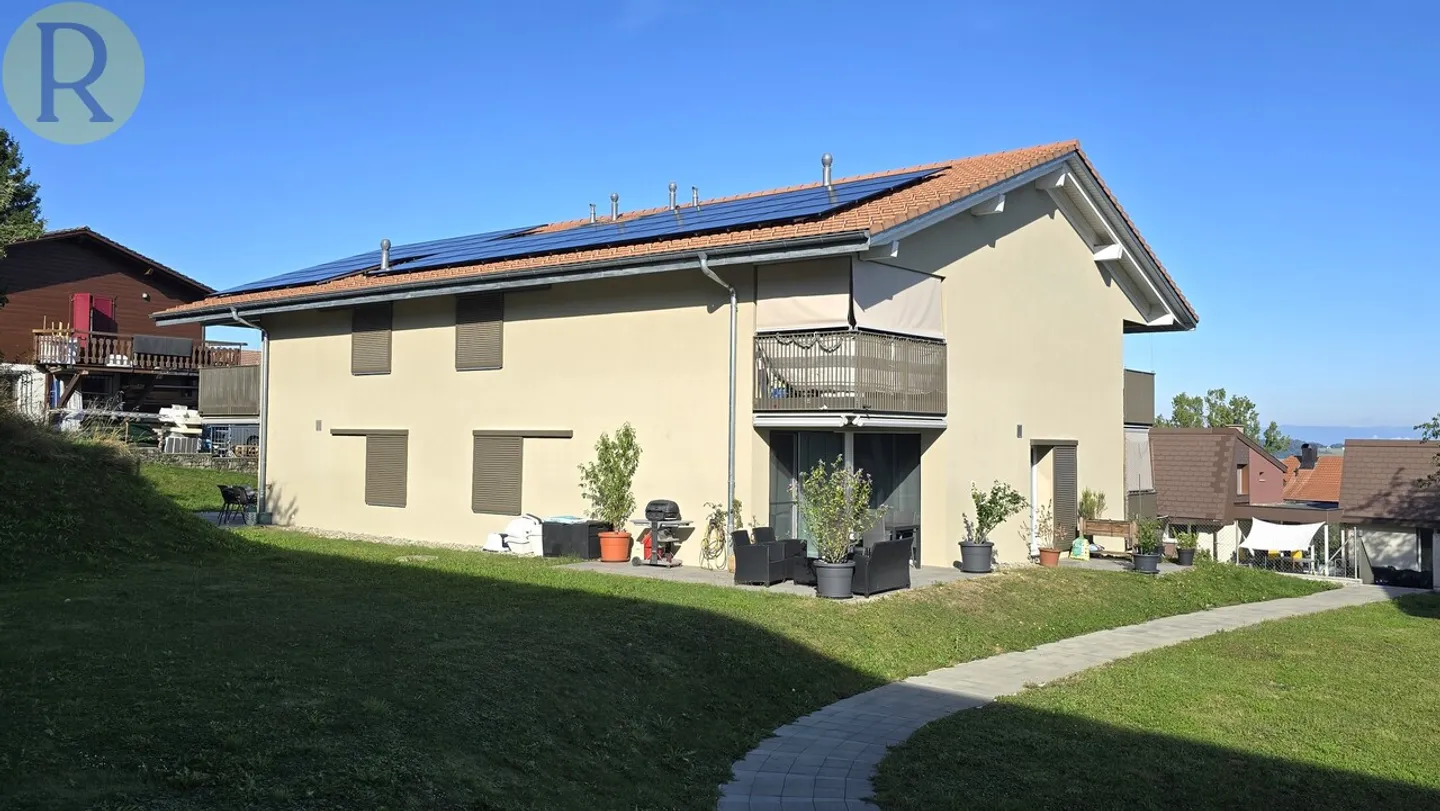 Bel appartement de 2,5 pièces avec jardin et loggia - Photo 7 sur 11