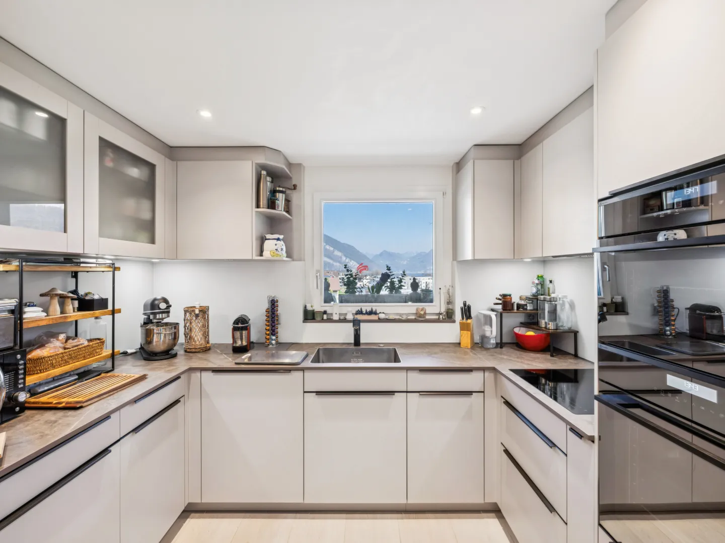 Renovierte Wohnung... mit Panorama-Seeblick! - Foto 6 di 6